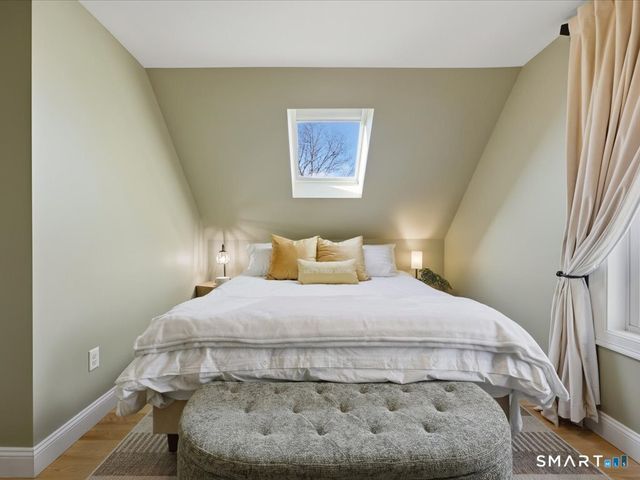 93 Shore Road, Waterford, CT 06385