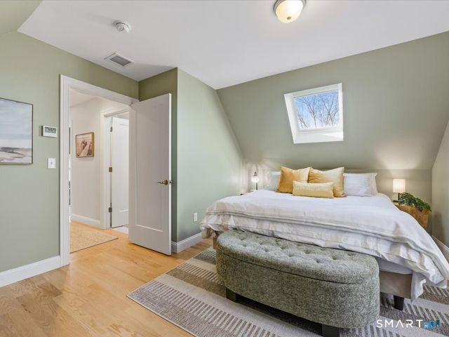 93 Shore Road, Waterford, CT 06385