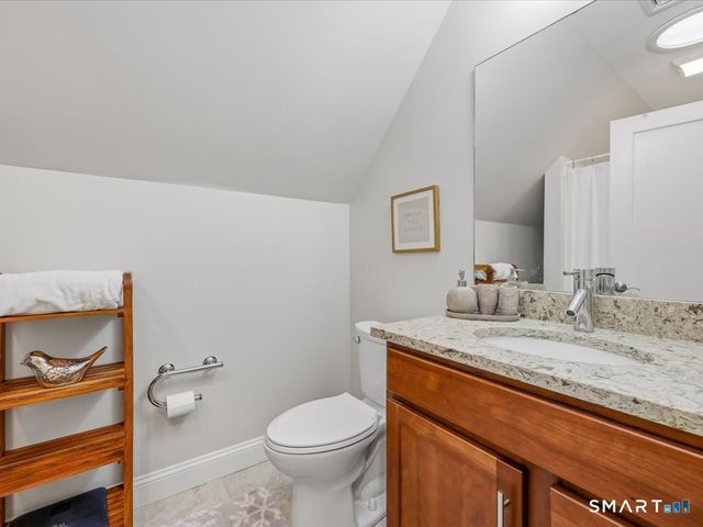 93 Shore Road, Waterford, CT 06385