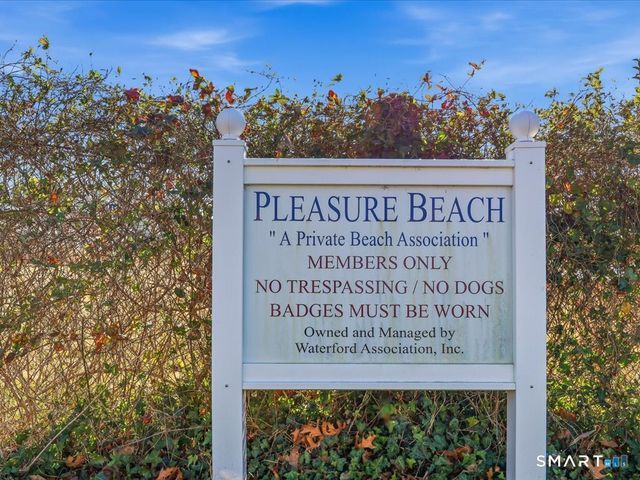 93 Shore Road, Waterford, CT 06385