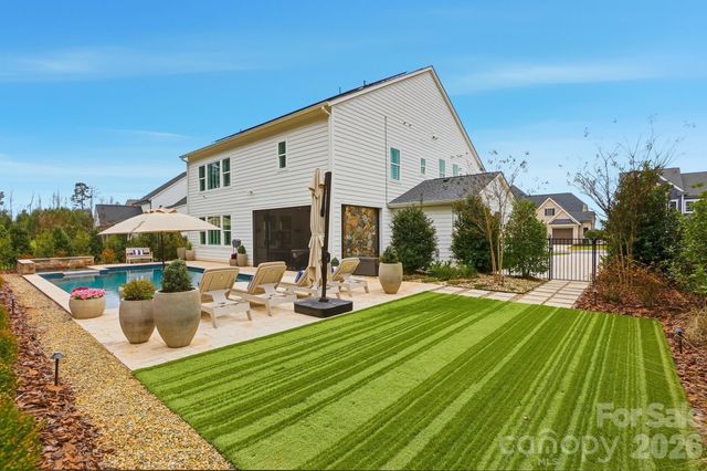 2052 Thatcher Way, Fort Mill, SC 29715