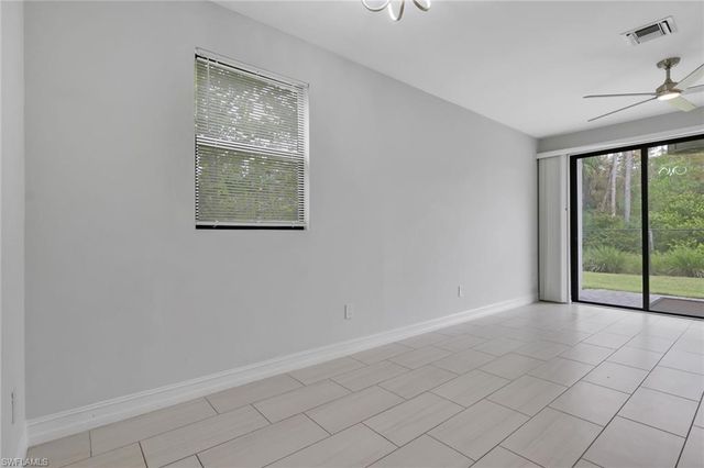 7501 Carnegie WAY, Naples, FL 34119