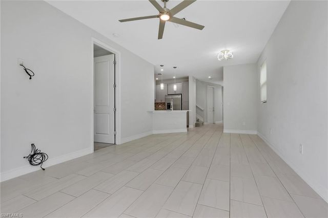 7501 Carnegie WAY, Naples, FL 34119