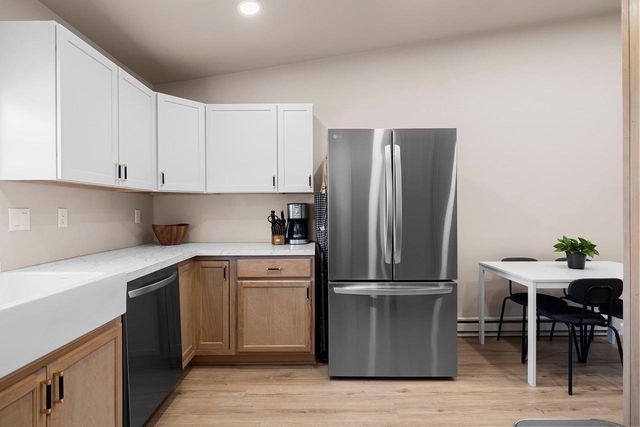 1294 WITTMANN PARK LANE, Menasha, WI 54952
