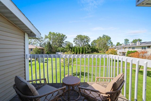 1294 WITTMANN PARK LANE, Menasha, WI 54952