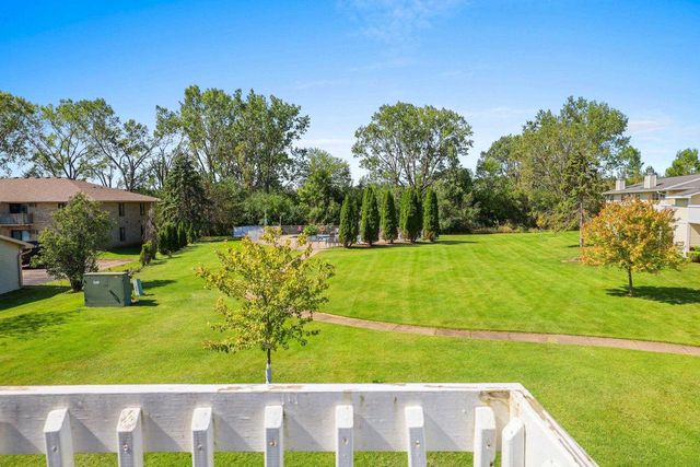 1294 WITTMANN PARK LANE, Menasha, WI 54952