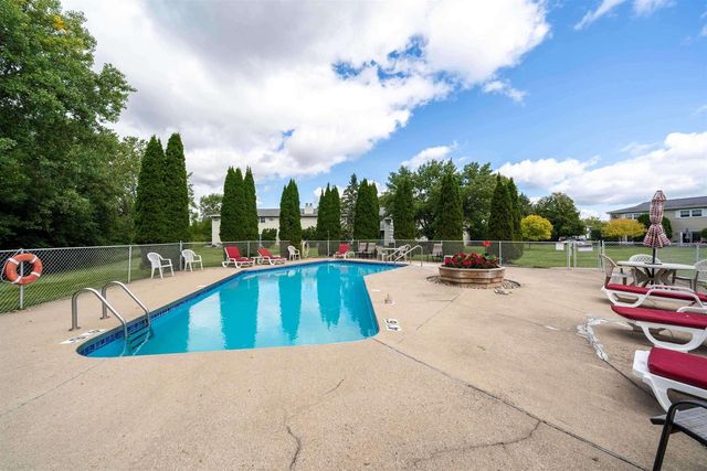 1294 WITTMANN PARK LANE, Menasha, WI 54952