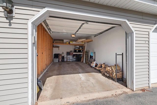 1294 WITTMANN PARK LANE, Menasha, WI 54952