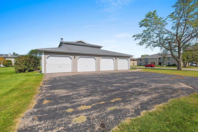 1294 WITTMANN PARK LANE, Menasha, WI 54952