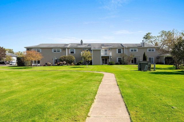 1294 WITTMANN PARK LANE, Menasha, WI 54952