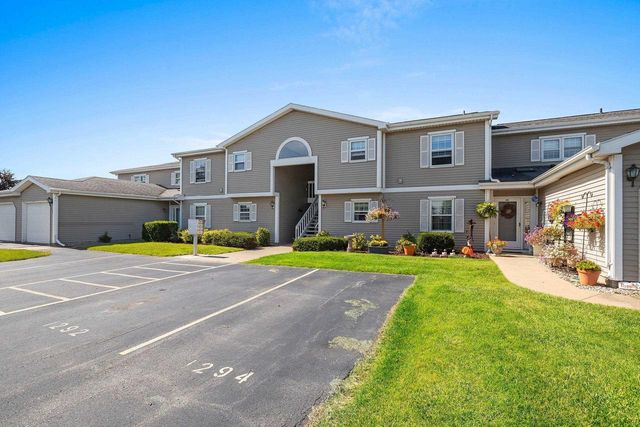 1294 WITTMANN PARK LANE, Menasha, WI 54952