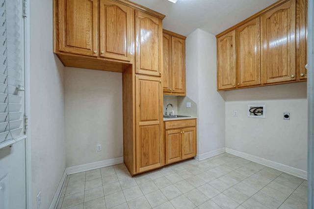 1302 Spring Tree Ln, Kilgore, TX 75662