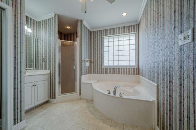 1302 Spring Tree Ln, Kilgore, TX 75662