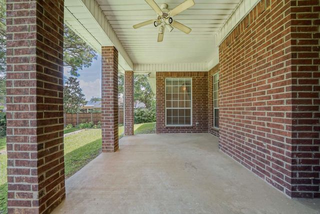 1302 Spring Tree Ln, Kilgore, TX 75662