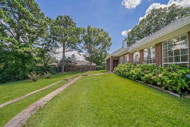 1302 Spring Tree Ln, Kilgore, TX 75662