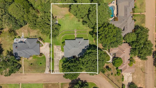1302 Spring Tree Ln, Kilgore, TX 75662