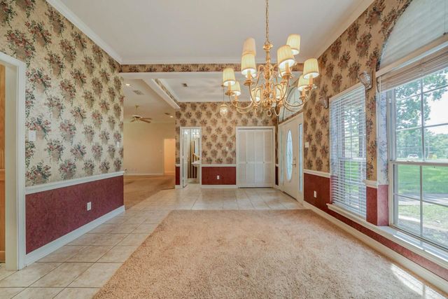 1302 Spring Tree Ln, Kilgore, TX 75662