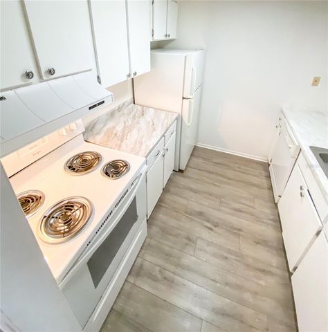 4325 AEGEAN DRIVE 128B, Tampa, FL 33611