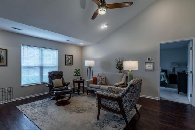 2849 Pleasantdale Drive, Lewis Center, OH 43035