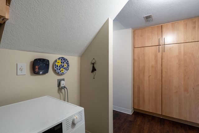 2849 Pleasantdale Drive, Lewis Center, OH 43035