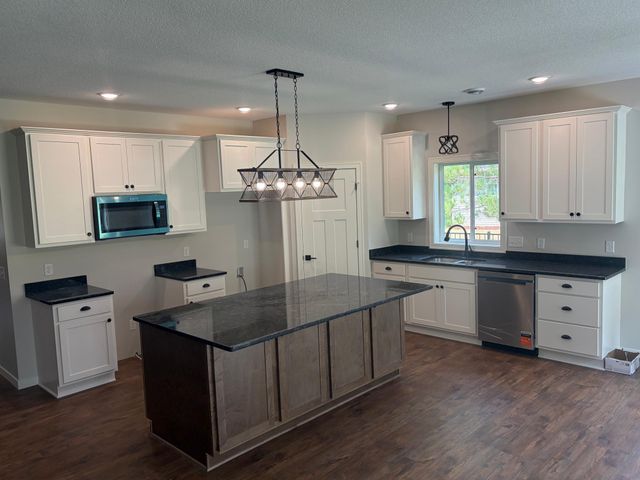 2075 Langston Lane NE, Saint Michael, MN 55376
