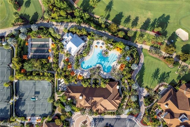 9433 Benvenuto CT 201, Naples, FL 34119