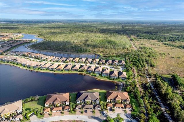 9433 Benvenuto CT 201, Naples, FL 34119