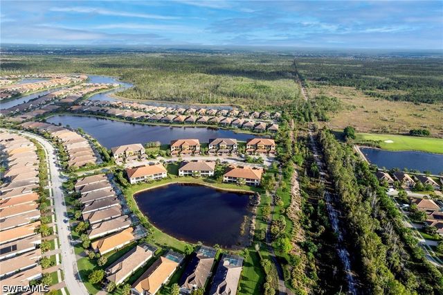 9433 Benvenuto CT 201, Naples, FL 34119