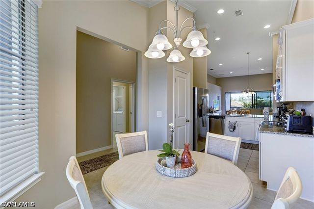 9433 Benvenuto CT 201, Naples, FL 34119
