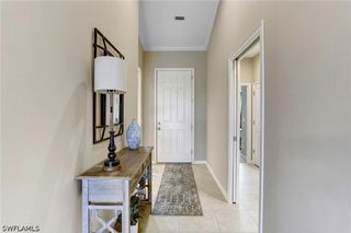 9433 Benvenuto CT 201, Naples, FL 34119