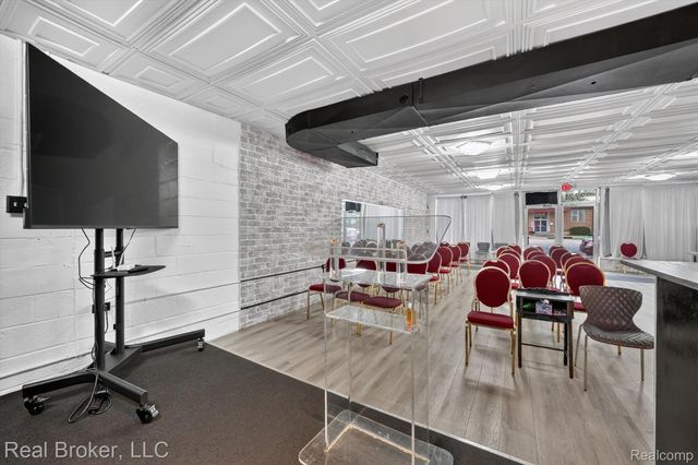 22721 Plymouth Road, Detroit, MI 48239