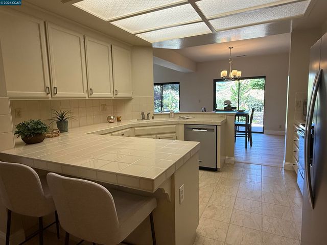 360 S Eagle Nest Lane, Danville, CA 94506