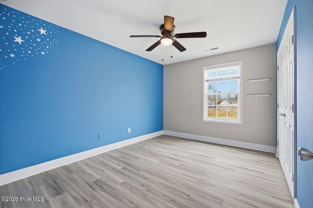 337 Oakmont Drive, Hampstead, NC 28443