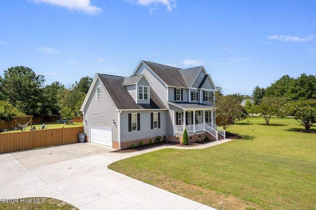 337 Oakmont Drive, Hampstead, NC 28443