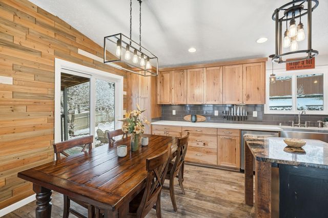 4510 W Alpine Dr, Spokane, WA 99208