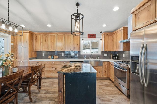 4510 W Alpine Dr, Spokane, WA 99208