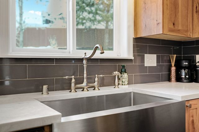 4510 W Alpine Dr, Spokane, WA 99208