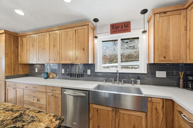 4510 W Alpine Dr, Spokane, WA 99208