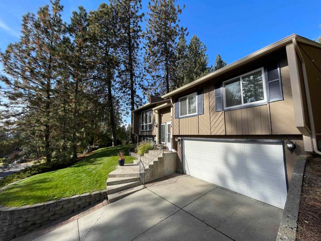 4510 W Alpine Dr, Spokane, WA 99208