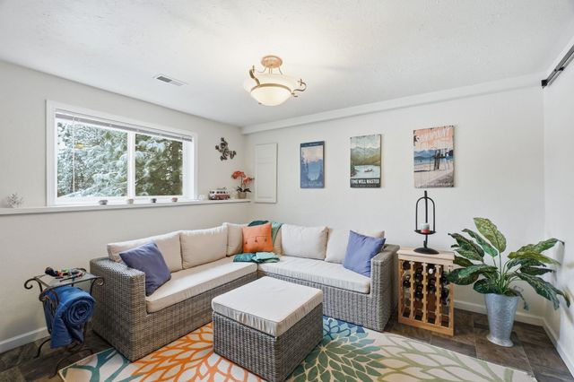 4510 W Alpine Dr, Spokane, WA 99208