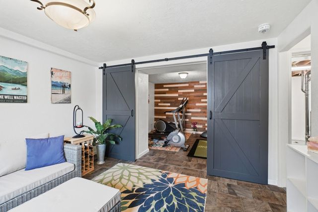 4510 W Alpine Dr, Spokane, WA 99208