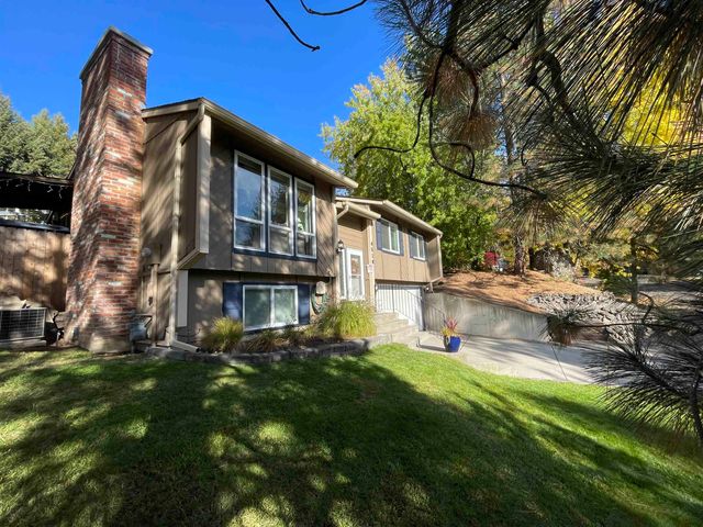 4510 W Alpine Dr, Spokane, WA 99208