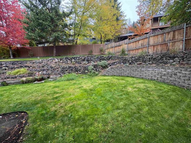 4510 W Alpine Dr, Spokane, WA 99208