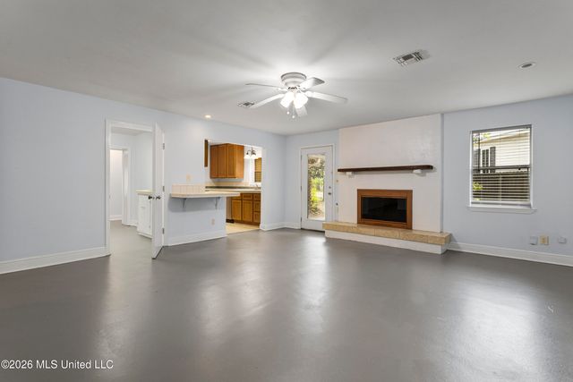 264 Washington Street, Bay Saint Louis, MS 39520