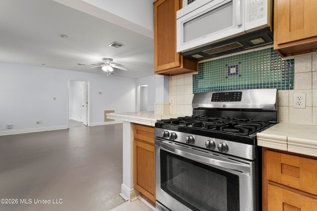 264 Washington Street, Bay Saint Louis, MS 39520