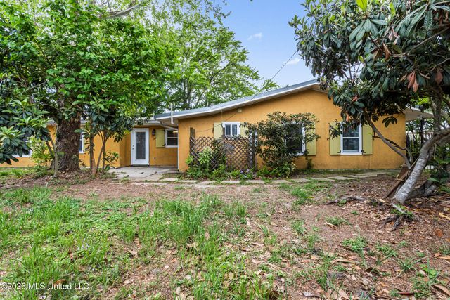 264 Washington Street, Bay Saint Louis, MS 39520