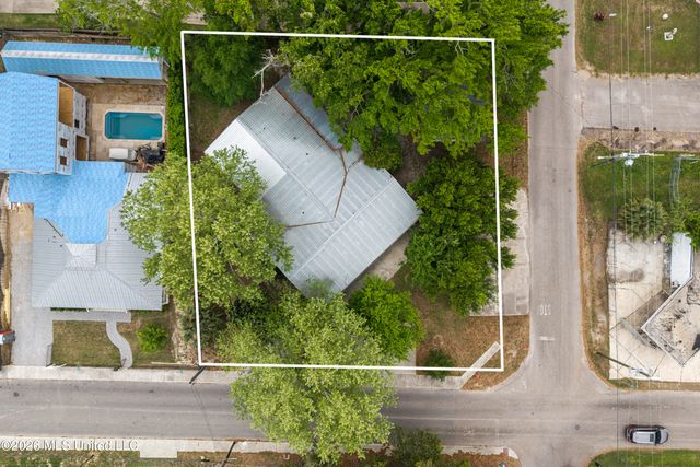 264 Washington Street, Bay Saint Louis, MS 39520
