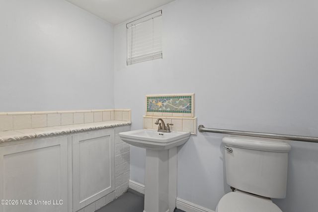 264 Washington Street, Bay Saint Louis, MS 39520