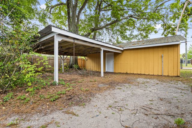 264 Washington Street, Bay Saint Louis, MS 39520