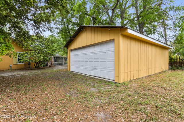 264 Washington Street, Bay Saint Louis, MS 39520